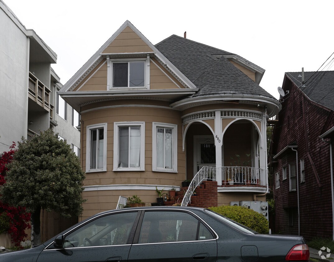 Building Photo - 480 37th St