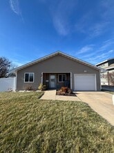 Building Photo - 810 S 8th St