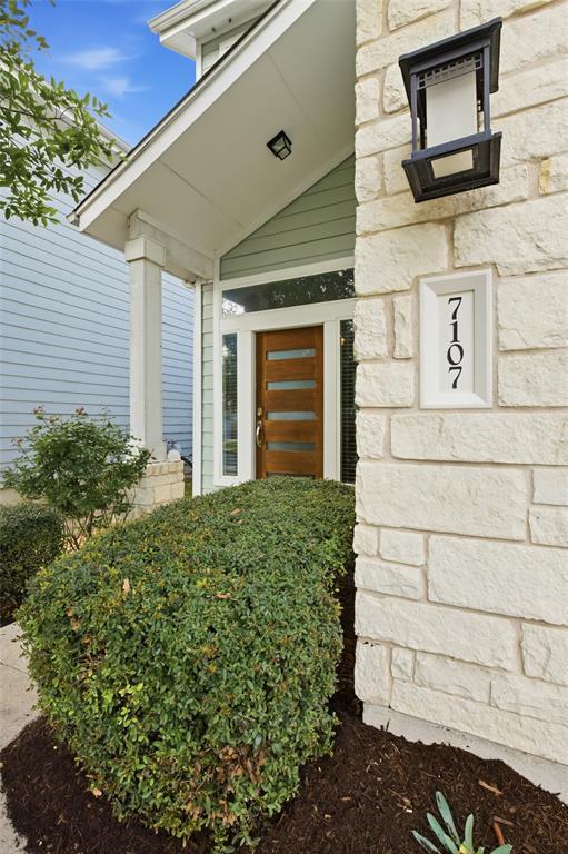 Foto del edificio - 7107 Mowbray St