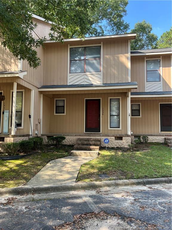 Primary Photo - 1332 N Forest Dr