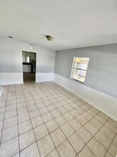 Building Photo - 534 Granby St