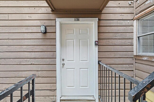 Foto del edificio - 9801 Walnut St