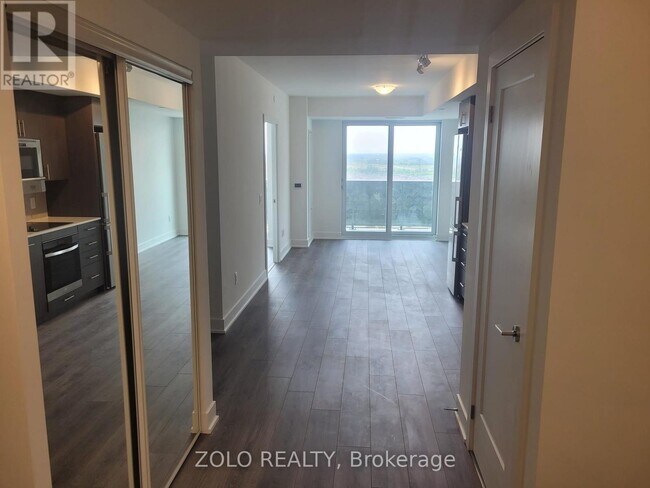 Photo du bâtiment - 2545-2545 Simcoe St N