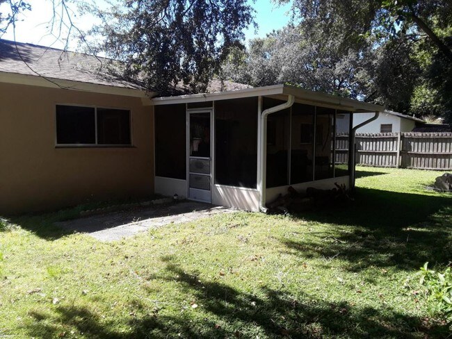 Foto del edificio - 1900 Peppertree Drive