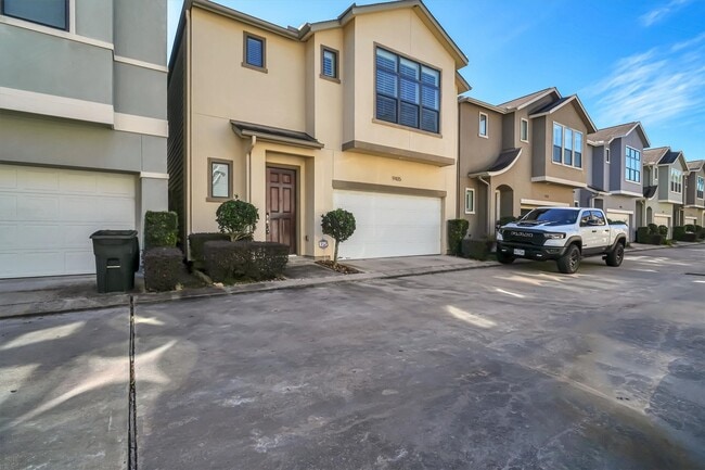 Foto del edificio - 9405 Blalock Tree Ct