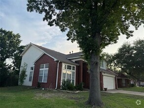 Building Photo - 2875 Ironwood Dr
