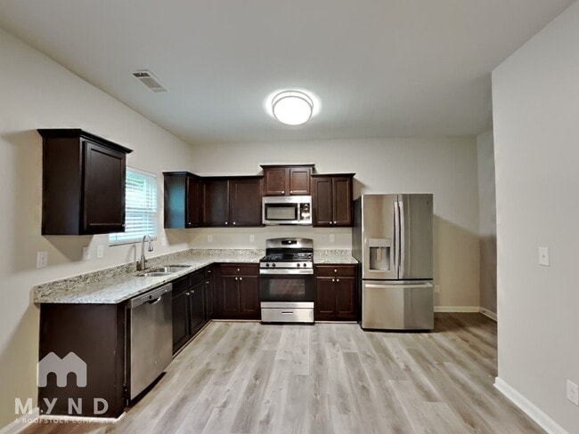 Building Photo - 376 Scotland Dr