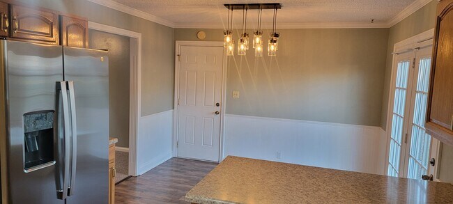 Foto del edificio - 3103 Larson Ln