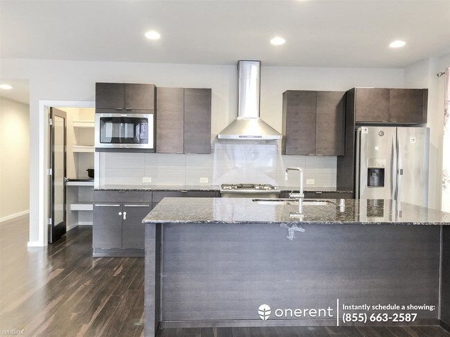 Foto del edificio - 3926 171st Pl SE