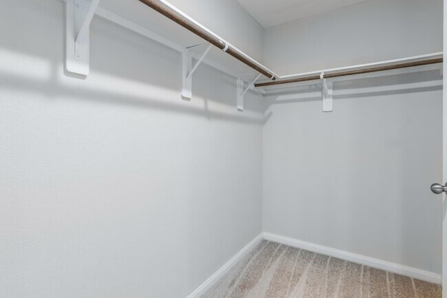 Foto del edificio - 26676 Pools Creek Dr