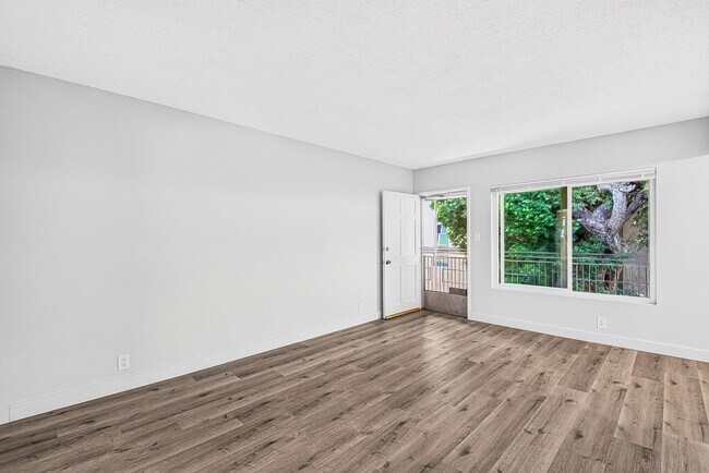 Foto del edificio - 3525 2nd St