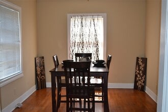 Building Photo - 1610 Ridgewood St