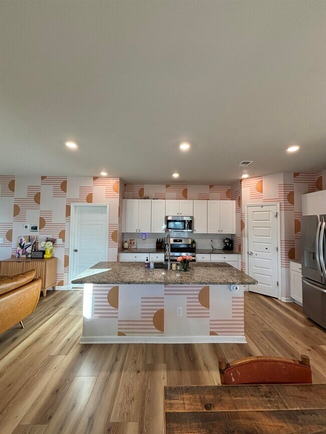 Building Photo - 523 Salty Pine Dr