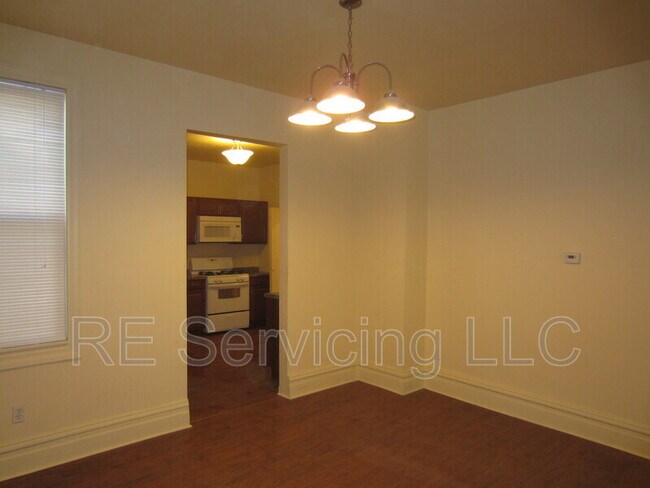Building Photo - 4025 Lydia St