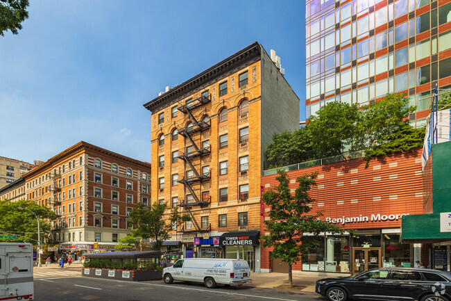 Building Photo - 2621-2623 Broadway