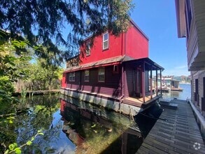Building Photo - 3126 Portage Bay Pl E