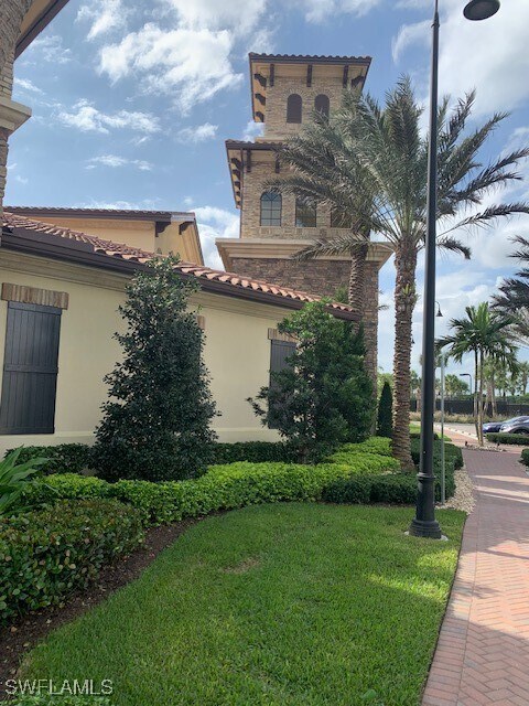 Foto del edificio - 9236 Glenforest Dr