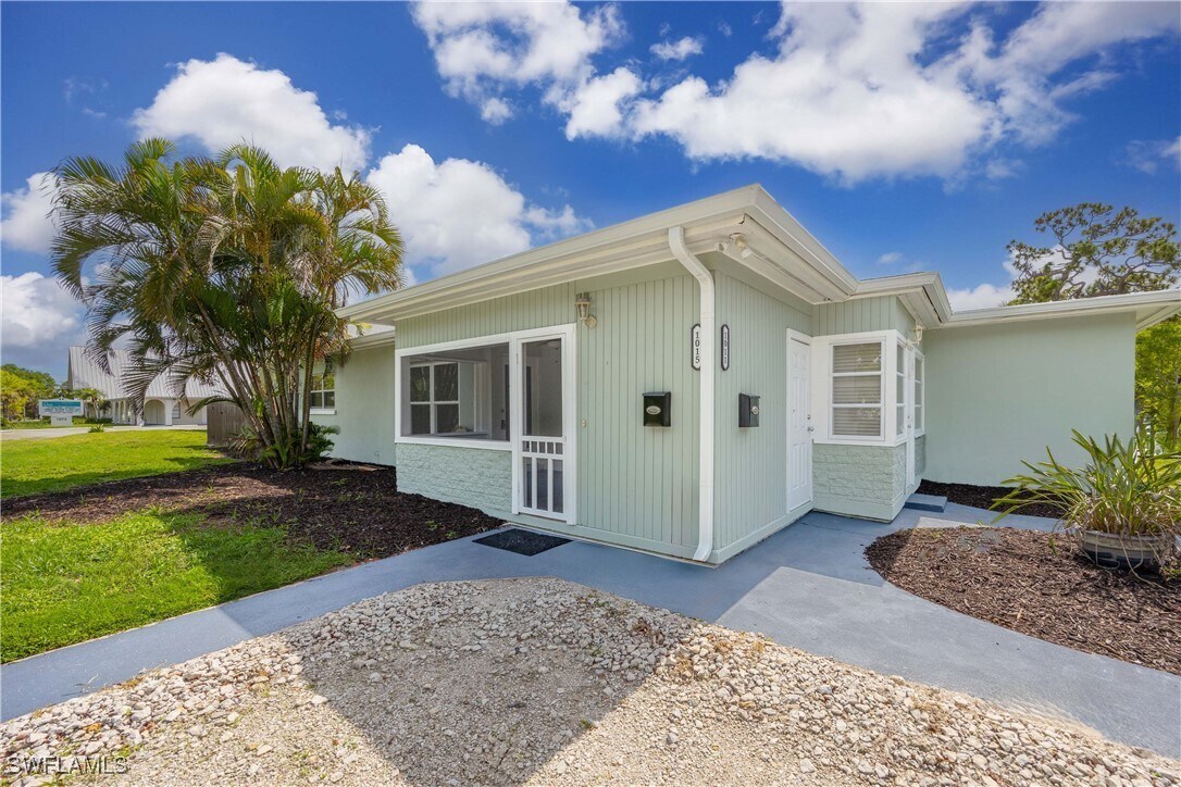 Foto principal - 1011 10th Ave N