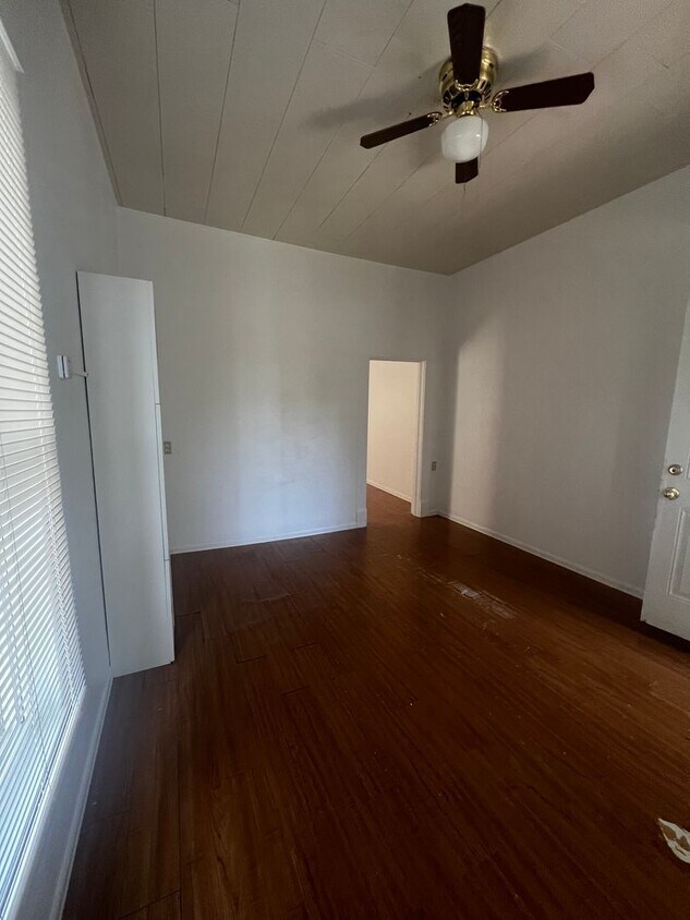 Foto del edificio - 1 Bedroom, 1 Bathroom Duplex
