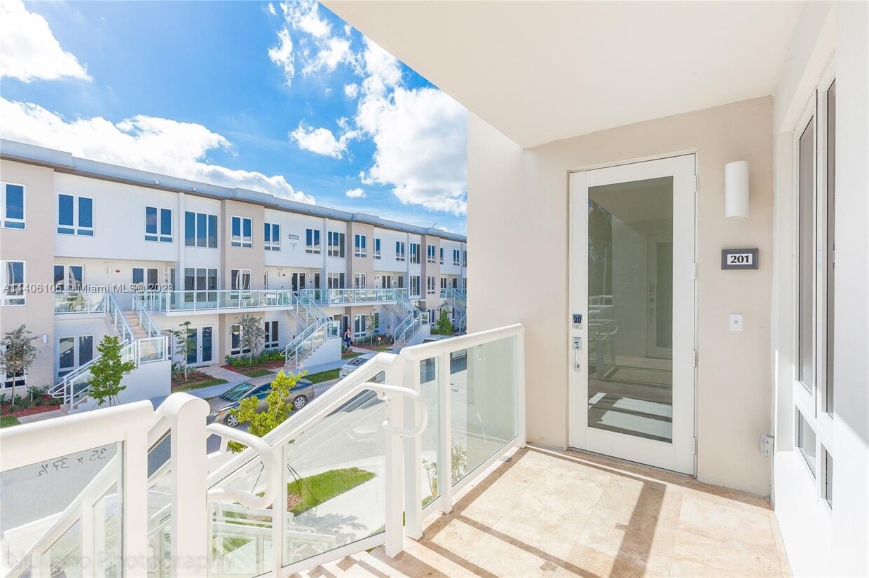 10225 NW 63rd Terrace Unit 201, Doral, FL 33178 Condo for Rent in