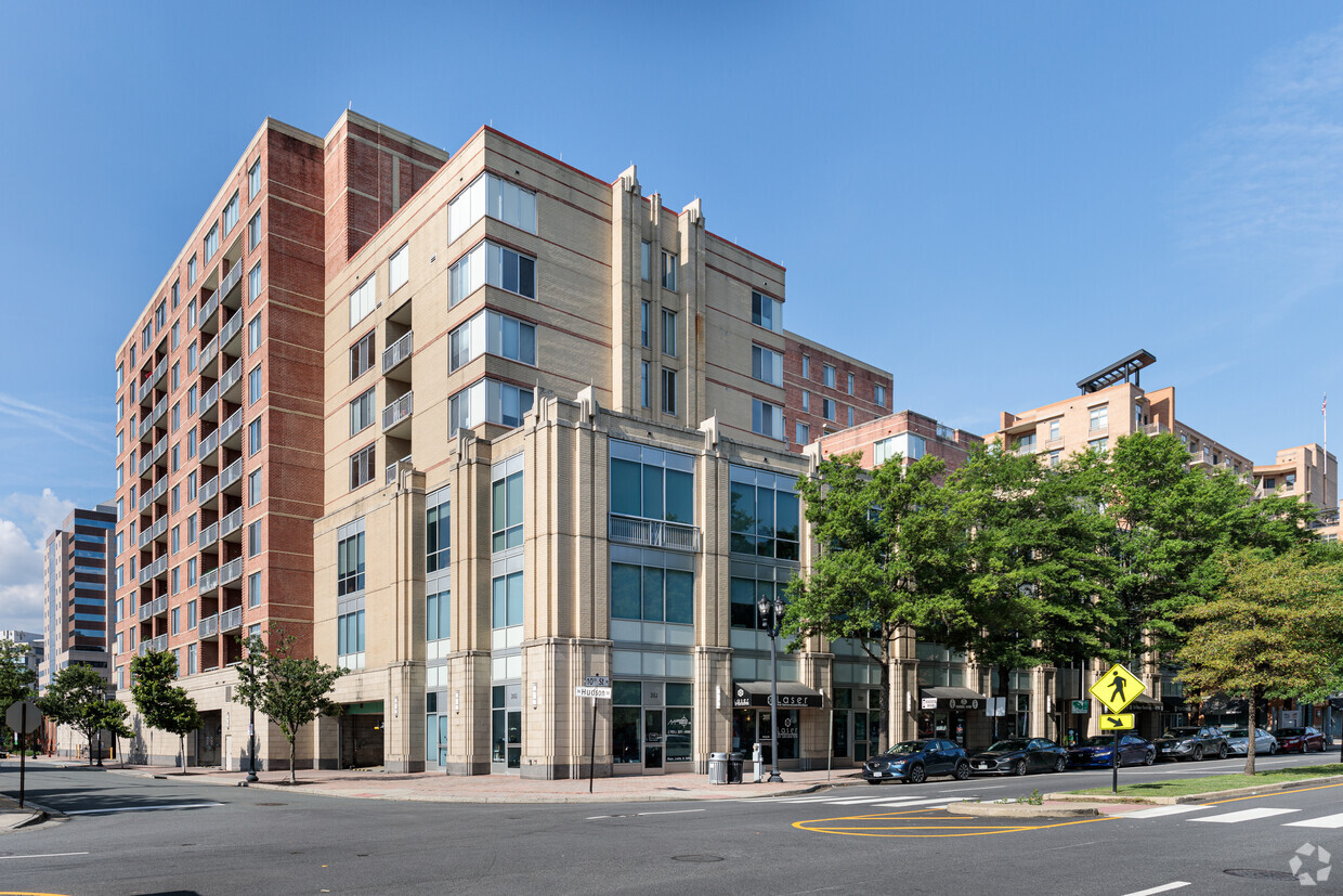 Foto principal - The Phoenix at Clarendon Metro