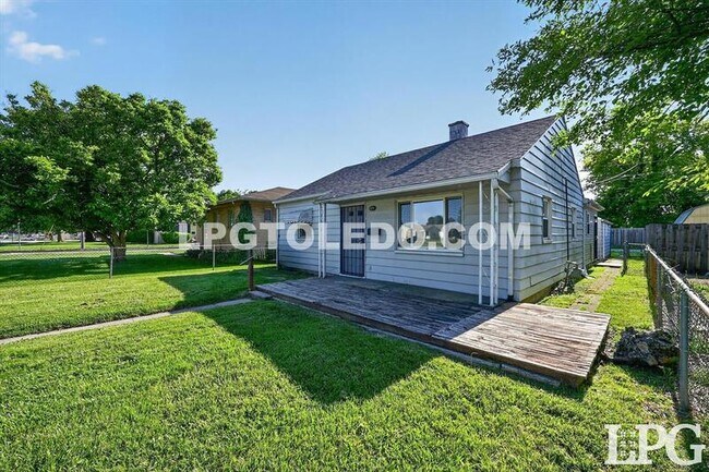Foto del edificio - 5207 Bennett Rd