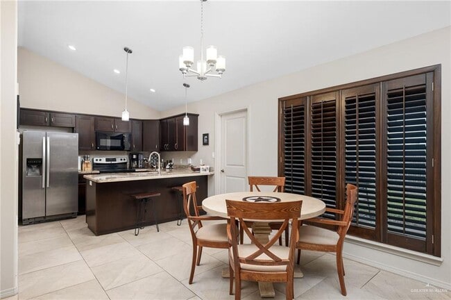 Foto del edificio - 10 Jackson N Rd