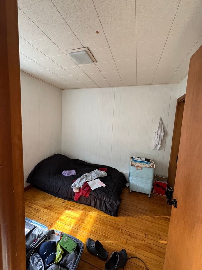 Foto del edificio - 2945 N Oakland Ave