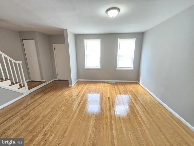 Building Photo - 3516 Erdman Ave