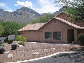 Building Photo - 1353 E Stoney Canyon Cir