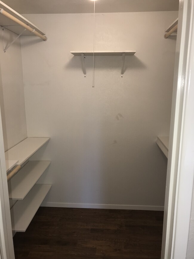 Walk-in master closet - 3800 Hackberry Lane