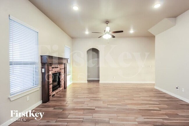 Foto del edificio - 3524 Upland Ridge Dr