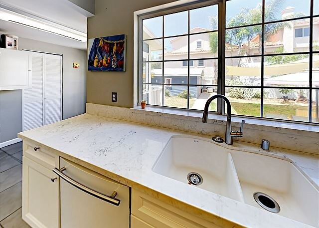 Foto del edificio - 216 W Robinson Ave