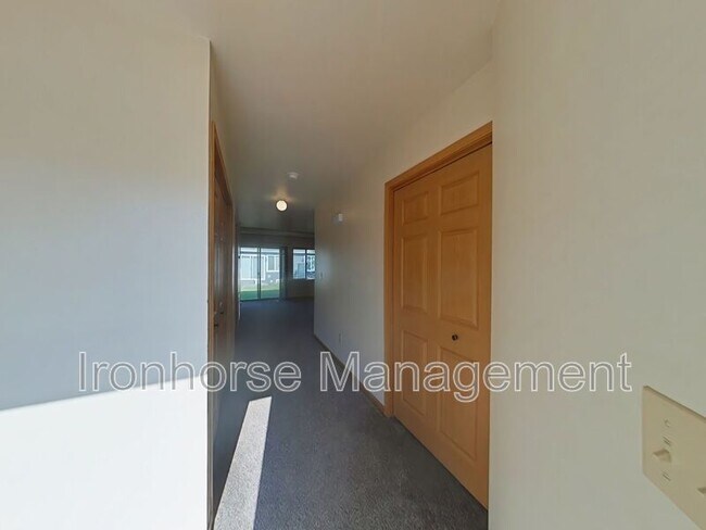 Building Photo - 2460 Wheeler Dr