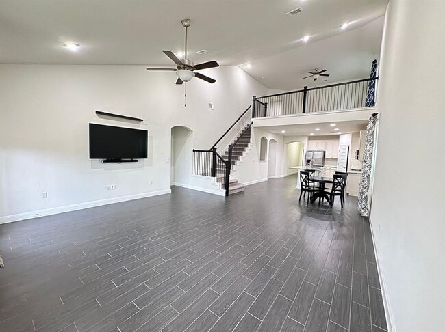 Building Photo - 9815 Quercia Dr