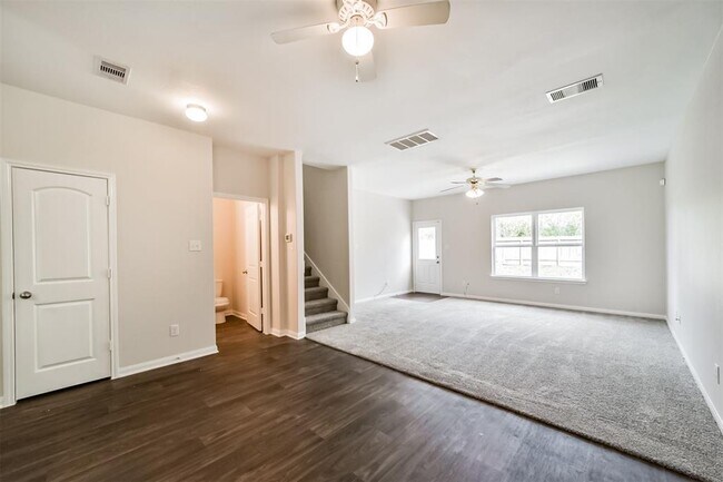 Building Photo - 15910 Gaia Way