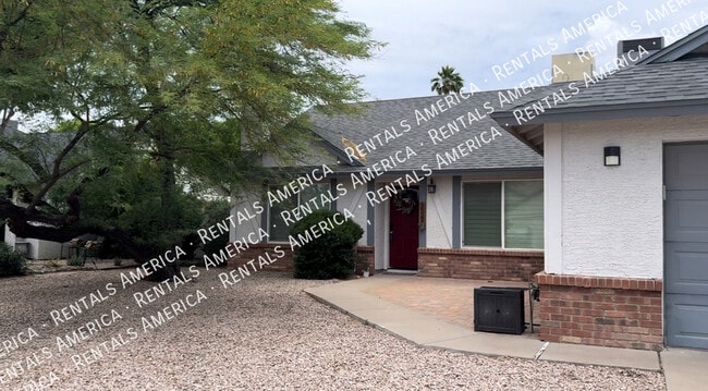 Building Photo - 3922 W Morelos St