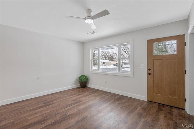 Foto del edificio - 7891 Areopagitica Ave