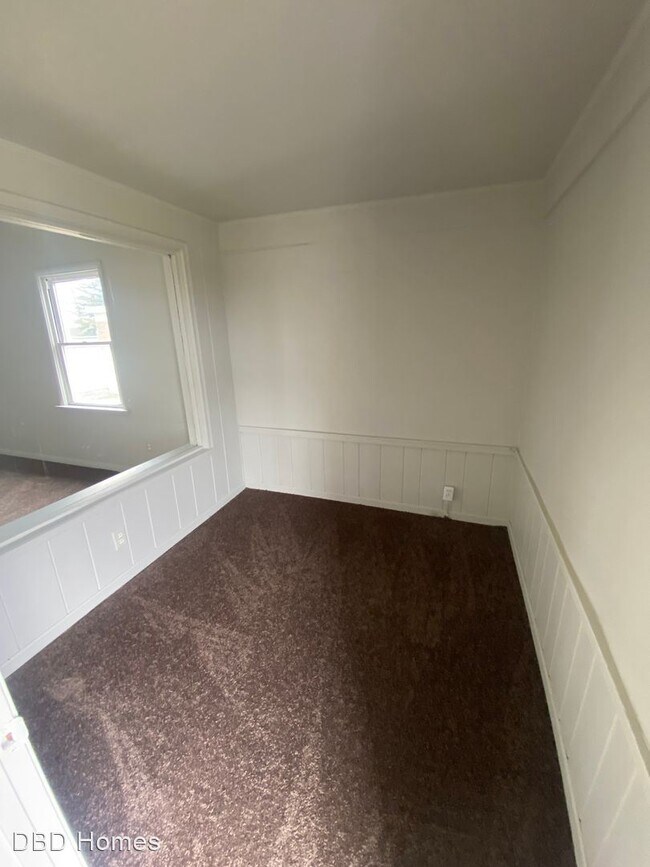 Building Photo - 2 br, 1.5 bath House - 2433 Wayne Trace