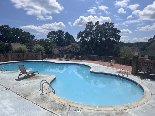 Foto del edificio - 2703 Southbury Cir