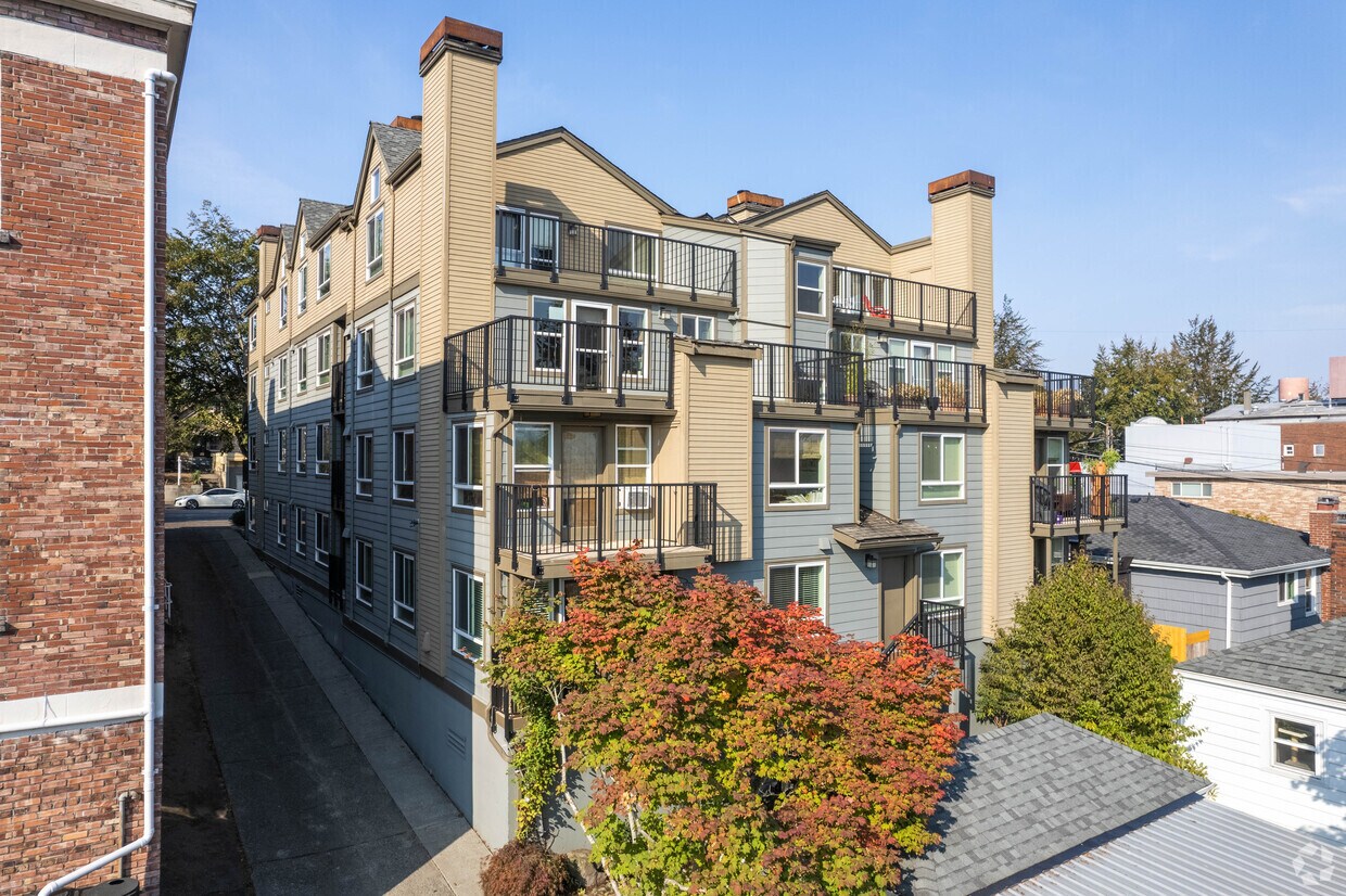 7814 Greenwood Ave, Seattle, WA 98103 Apartments 7814 Greenwood Ave