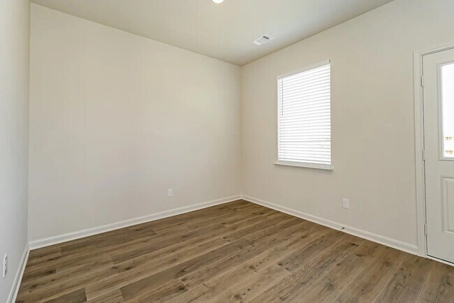 Building Photo - 5277 Cedar Hammock Ct