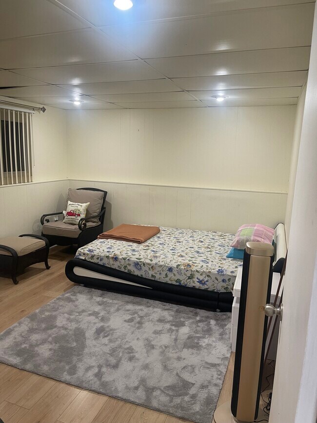 Foto del edificio - 4785 Sweetbrier Dr