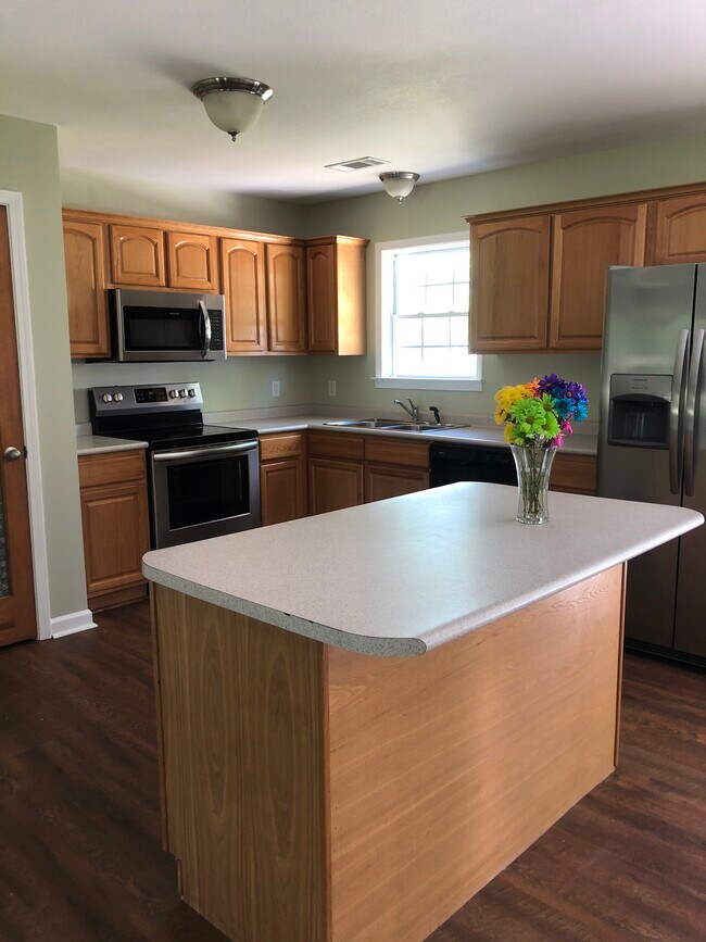 Foto del edificio - 993 High Bluff Cir