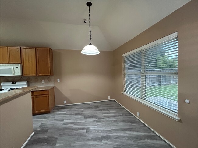 Foto del edificio - 5018 Rocky Manor Ln