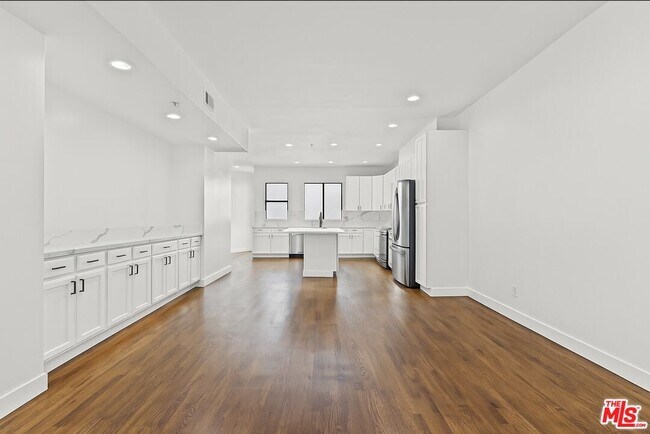 Building Photo - 2646 Rinconia Dr