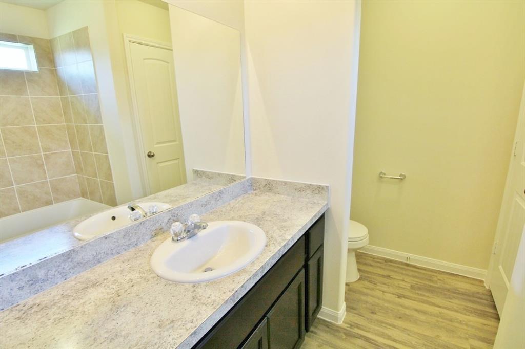 27 Leisure Shore Ct, Manvel, TX 77578 House Rental in Manvel, TX