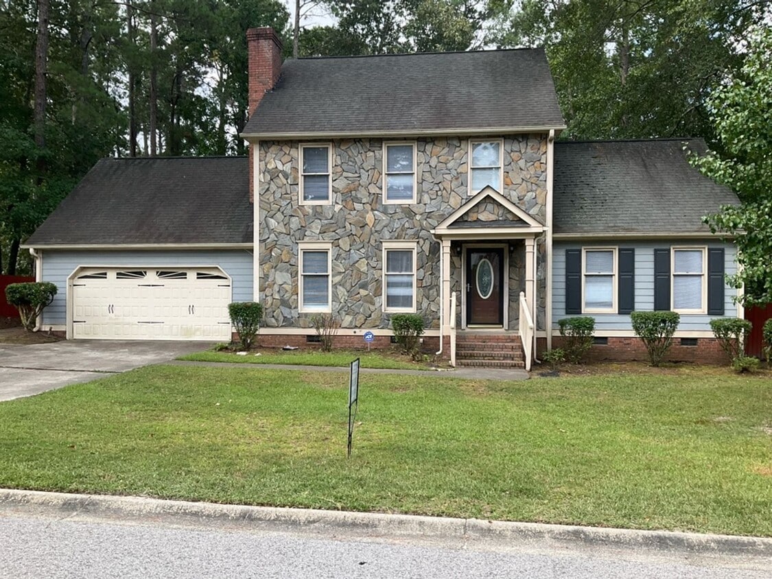 Foto principal - 300 Brook Hollow Dr