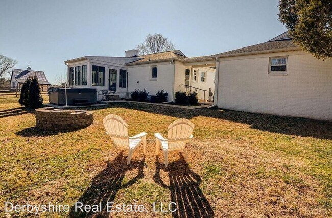 Foto del edificio - 5 br, 2 bath House - 2065 Perrowville Rd