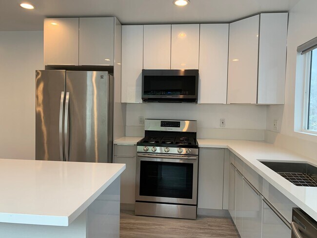 Foto del edificio - 1486 Silver Lake Blvd